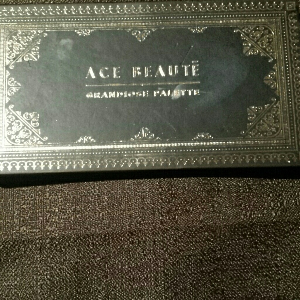 ACE BEAUTY GRANDIOSE PALETTE